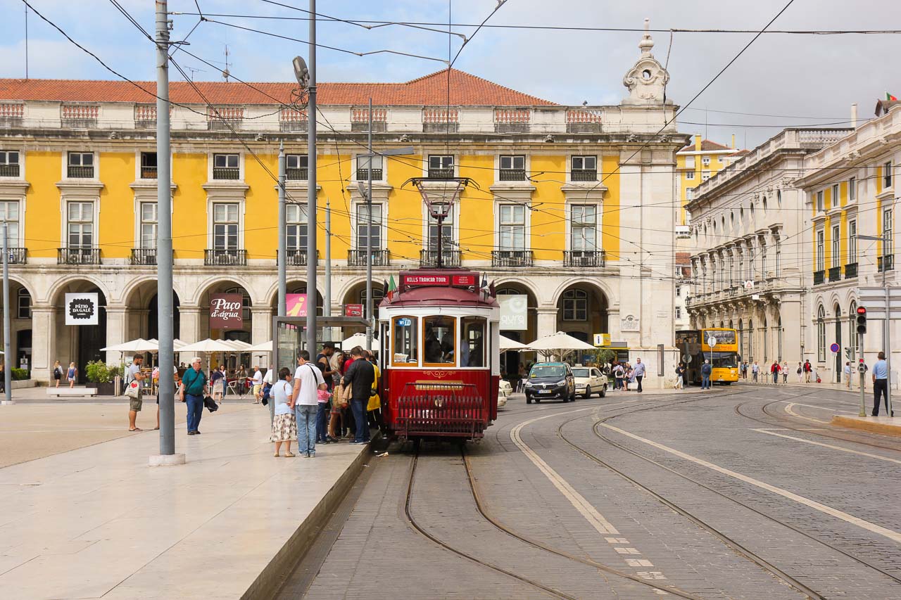 Discover Downtown Lisbon - Belgian Wino